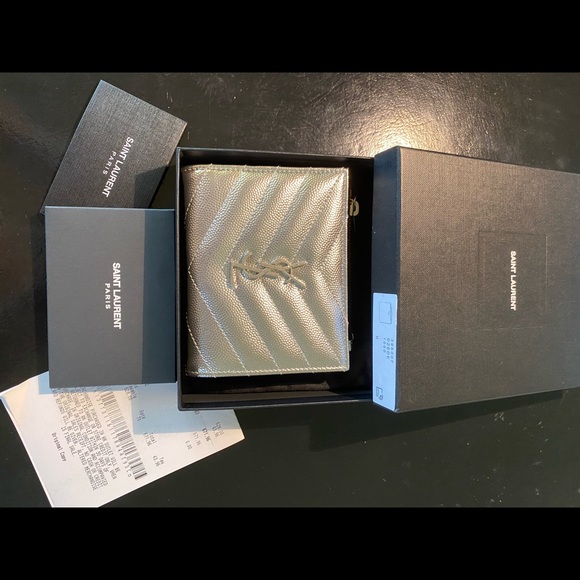 NEW YSL WALLET CARD HOLDER METALLIC SILVER - Picture 2 of 9